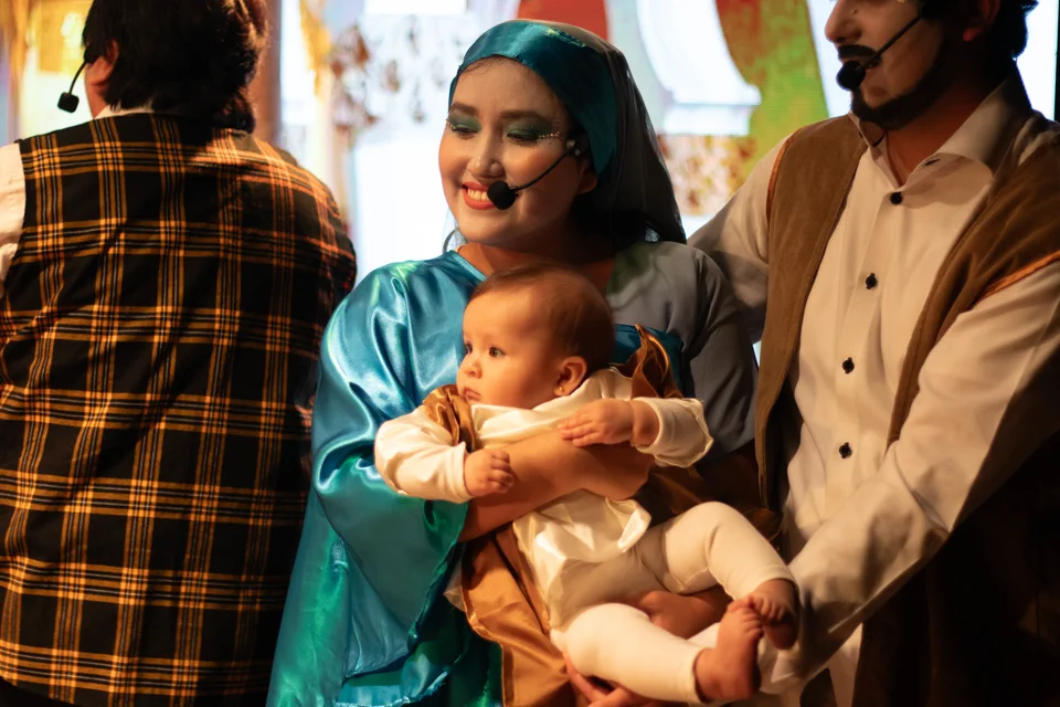 Escena de la Sagrada Familia en el espectáculo Hijo de Dios, Niño Mío